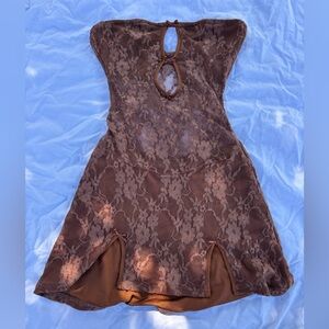 Chic Brown Lace Dress with Keyhole